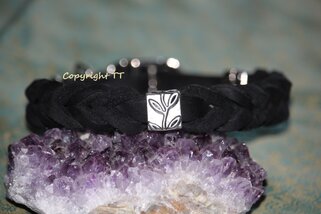 Fettlederhalsband mit Silberperle Blätter