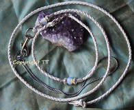 Showleine Känguruleder weiß inkl. Halskette